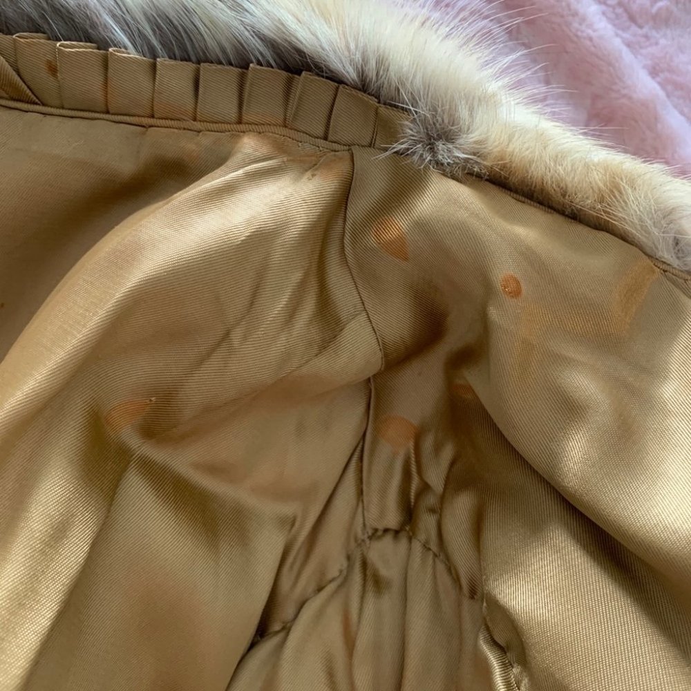Women’s Authentic Vintage Fox Fur Coat - Picture 10 of 11